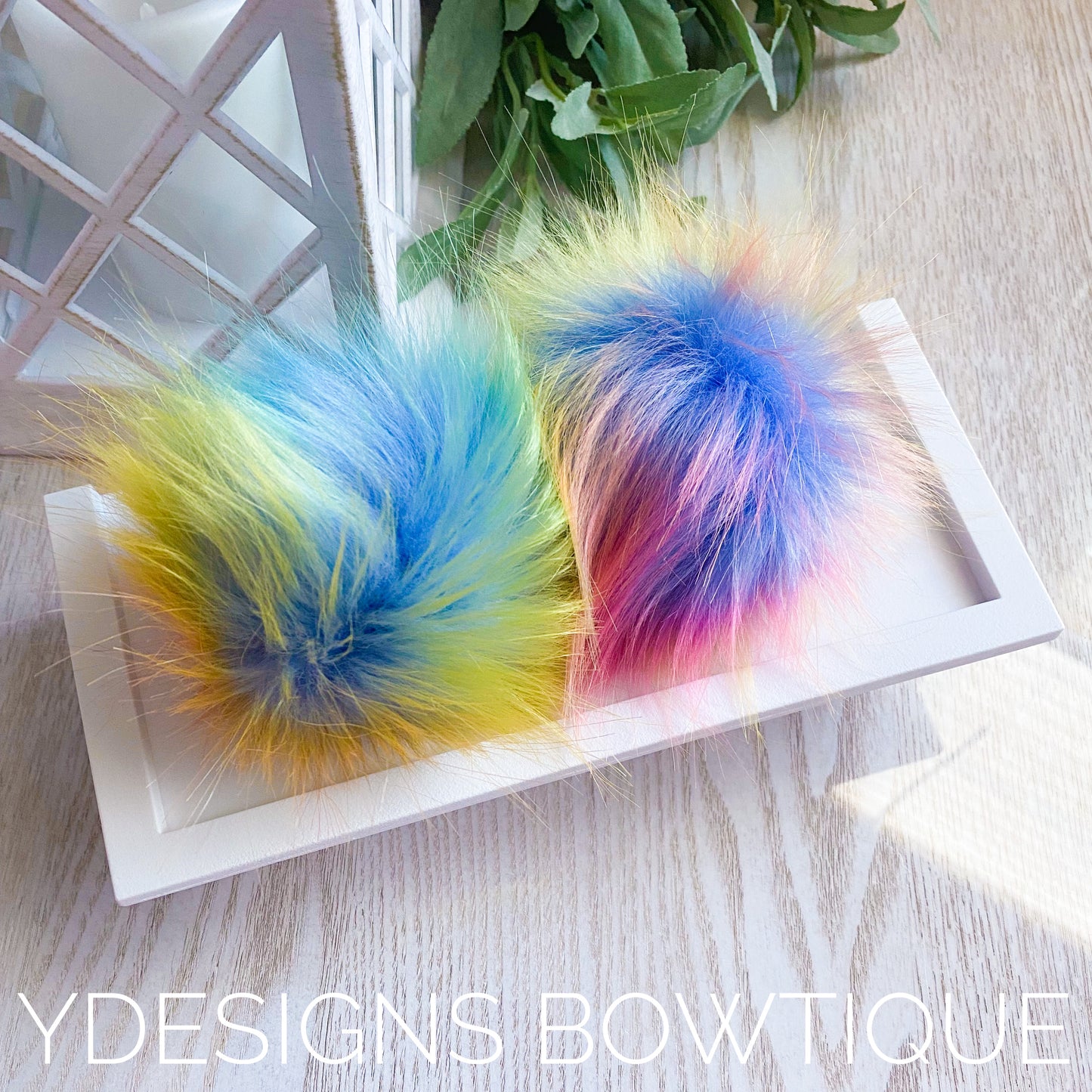 Rainbow Blue Pom Piggies