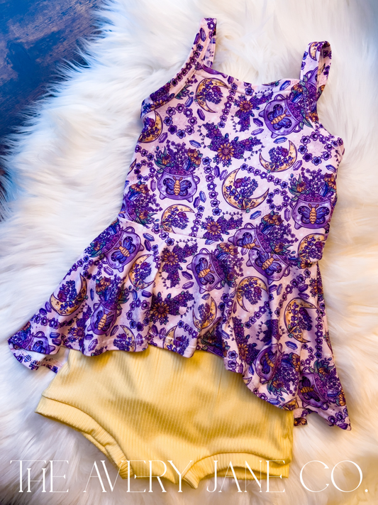 Moon & Crytals Summer Outfit